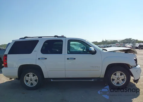 2008 Chevrolet Tahoe Lt z USA, uszkodzony, nr VIN 1GNFC13088R161276